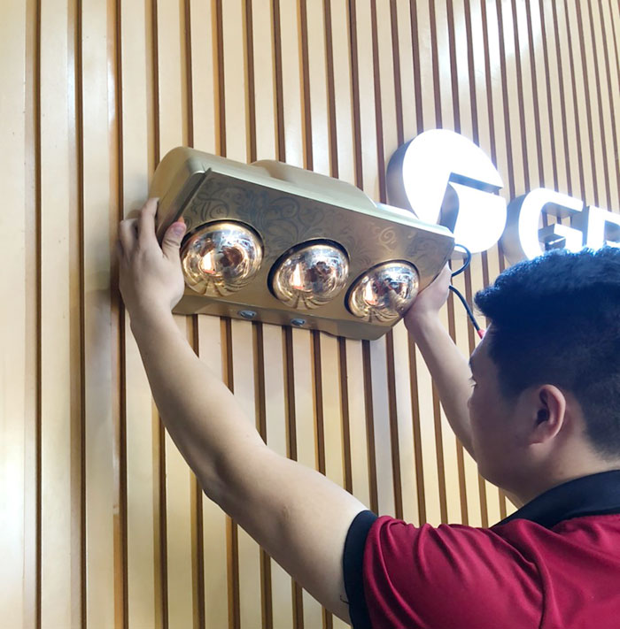 Đèn sưởi nhà tắm 3 bóng Heizen giá rẻ HE-3B