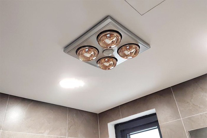 Đèn sưởi nhà tắm 4 bóng Heizen âm trần có điều khiển HE-4BR