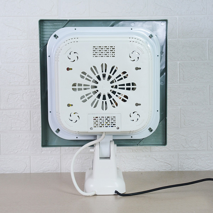 Đèn sưởi nhà tắm 4 bóng treo tường Kottmann vàng